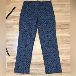 Chico's Black and Gray Faux Brocade Patterned Easywear Pants